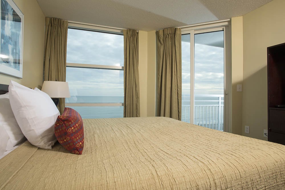 oceanfront-bedroom3